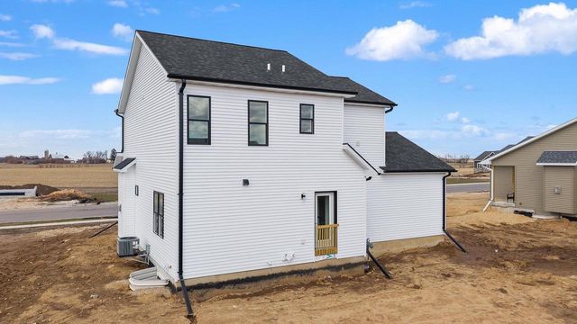 610 Clemens Drive, Arlington, WI 53911