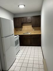 North Cherry Street 12, Wallingford, CT 06492