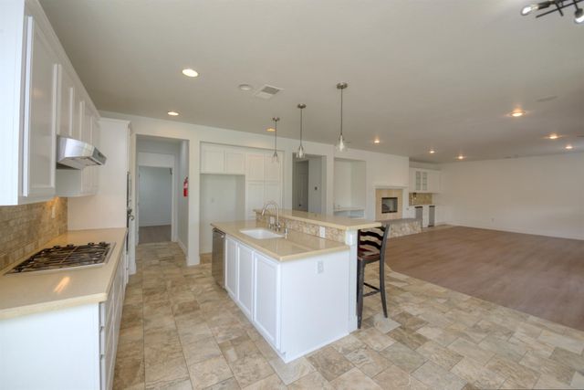 19951 Panoz Cir, Patterson, CA 95363