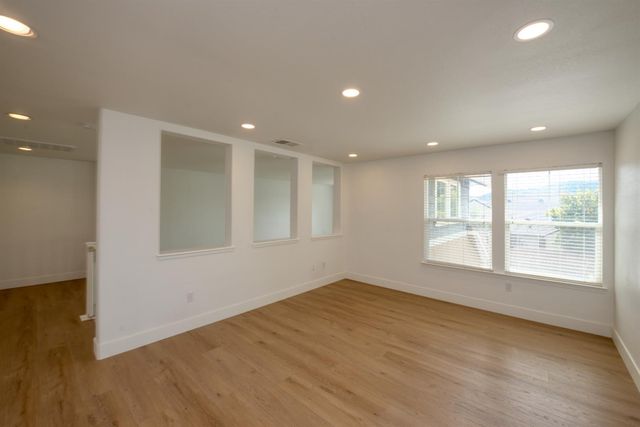 19951 Panoz Cir, Patterson, CA 95363