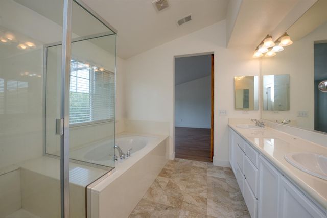 19951 Panoz Cir, Patterson, CA 95363