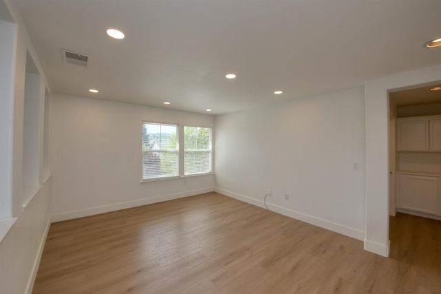 19951 Panoz Cir, Patterson, CA 95363