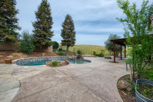 19951 Panoz Cir, Patterson, CA 95363