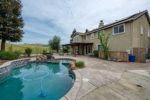 19951 Panoz Cir, Patterson, CA 95363