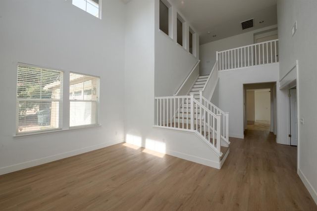 19951 Panoz Cir, Patterson, CA 95363