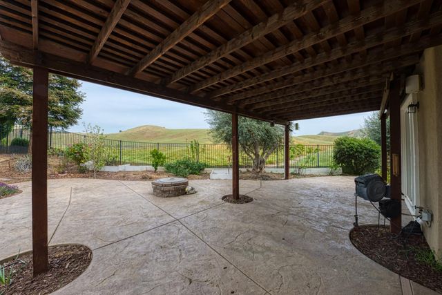 19951 Panoz Cir, Patterson, CA 95363