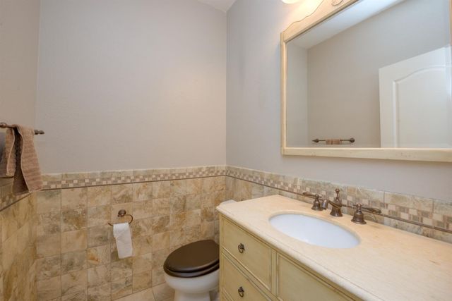 19951 Panoz Cir, Patterson, CA 95363