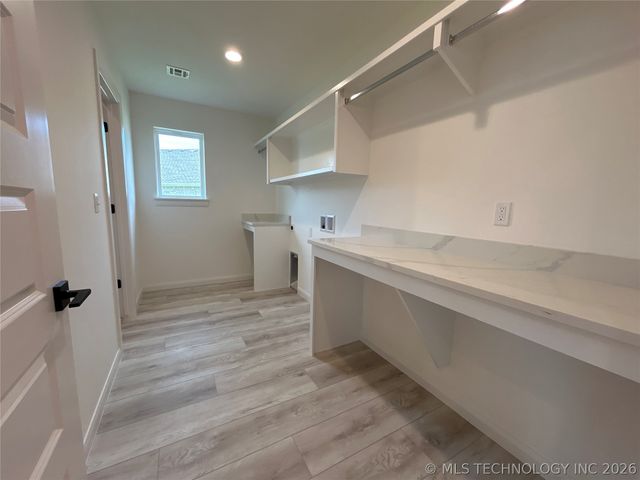 2063 E 129th Place S, Jenks, OK 74037