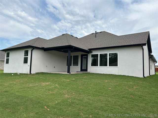 2063 E 129th Place S, Jenks, OK 74037