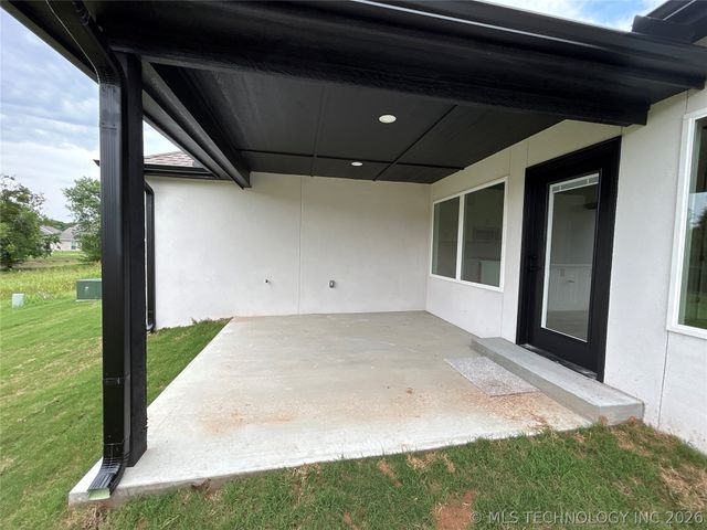 2063 E 129th Place S, Jenks, OK 74037