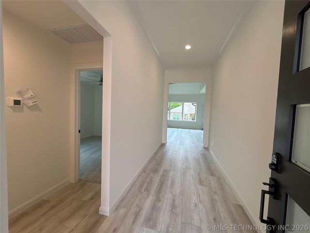 2063 E 129th Place S, Jenks, OK 74037