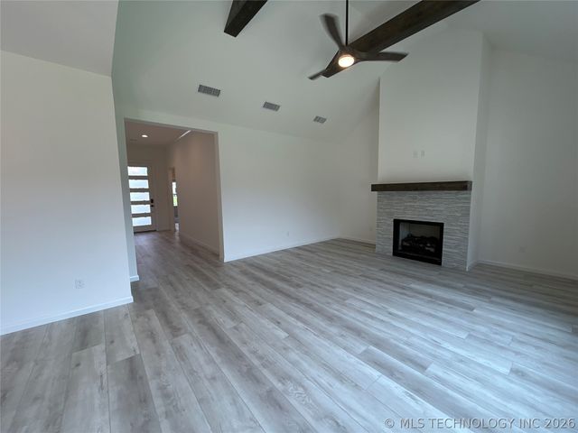 2063 E 129th Place S, Jenks, OK 74037