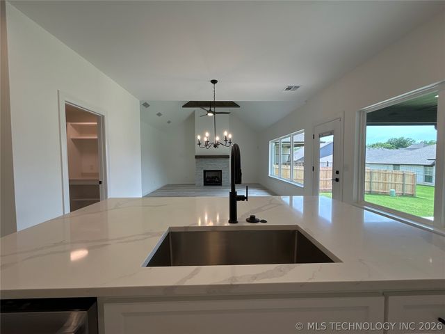 2063 E 129th Place S, Jenks, OK 74037