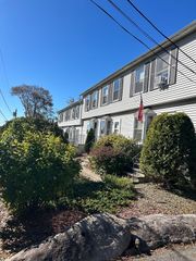 8 Bartlett Ave 5, Haverhill, MA 01830