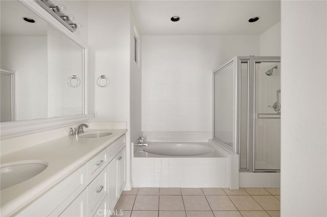 60 Seacountry Lane, Rancho Santa Margarita, CA 92688