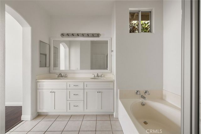 60 Seacountry Lane, Rancho Santa Margarita, CA 92688