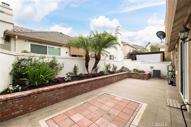 60 Seacountry Lane, Rancho Santa Margarita, CA 92688