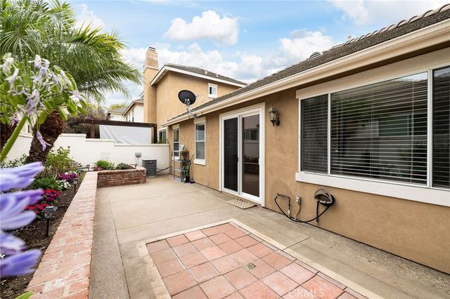 60 Seacountry Lane, Rancho Santa Margarita, CA 92688