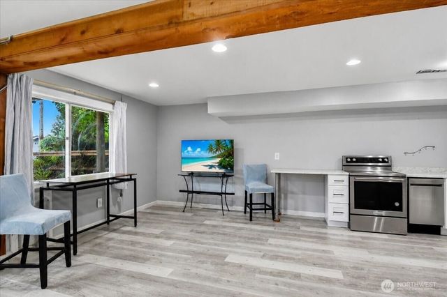 3115 204th Street SW, Lynnwood, WA 98036
