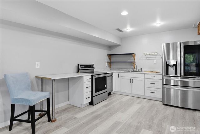 3115 204th Street SW, Lynnwood, WA 98036