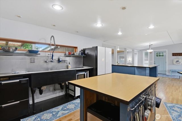 3115 204th Street SW, Lynnwood, WA 98036