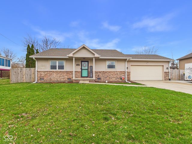 1505 E 42nd Street, Anderson, IN 46013