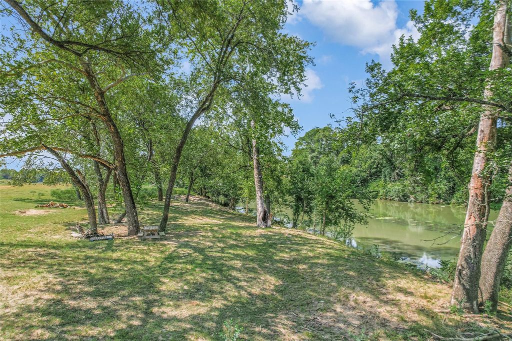 0 Mitchell ST, Smithville, TX 78957