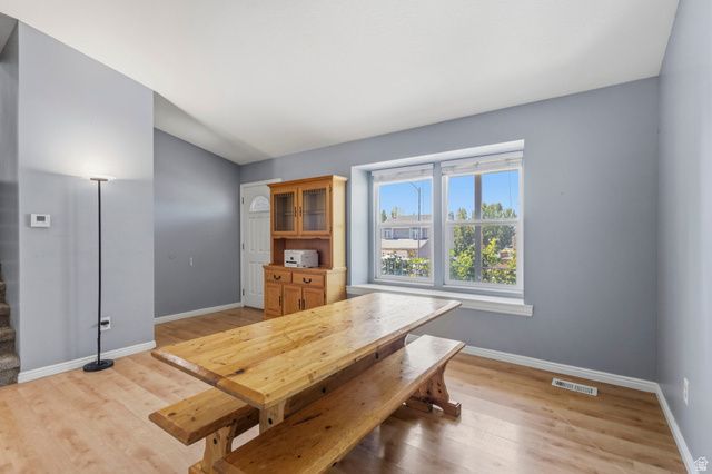 910 W RED OAKS DR, Murray, UT 84123