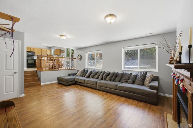 910 W RED OAKS DR, Murray, UT 84123