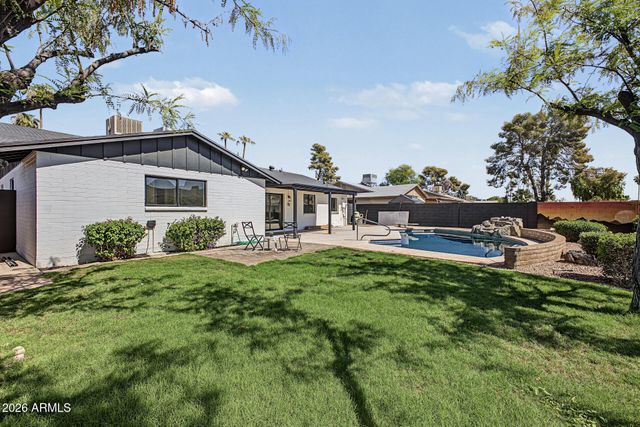 2069 E CARSON Drive, Tempe, AZ 85282