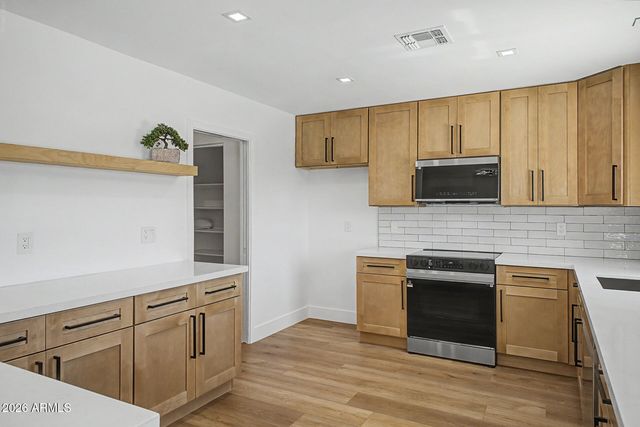 2069 E CARSON Drive, Tempe, AZ 85282