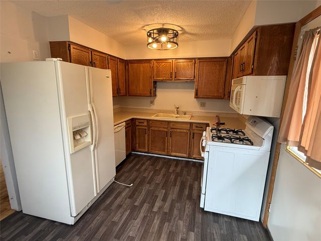 3633 E 42nd Court, Des Moines, IA 50317