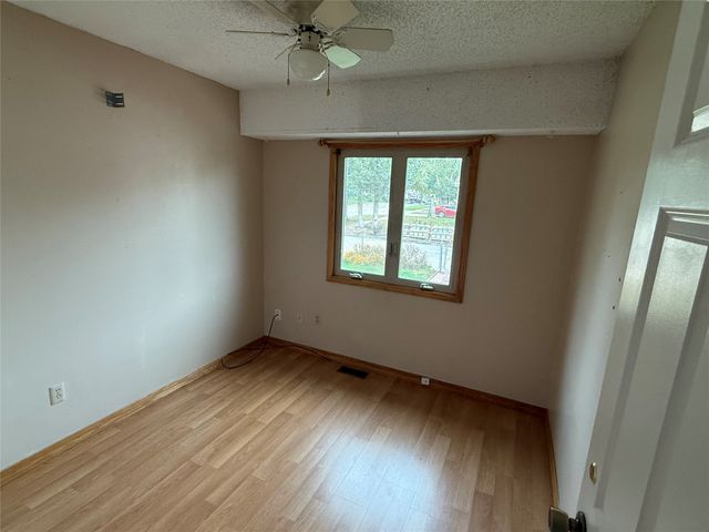 3633 E 42nd Court, Des Moines, IA 50317