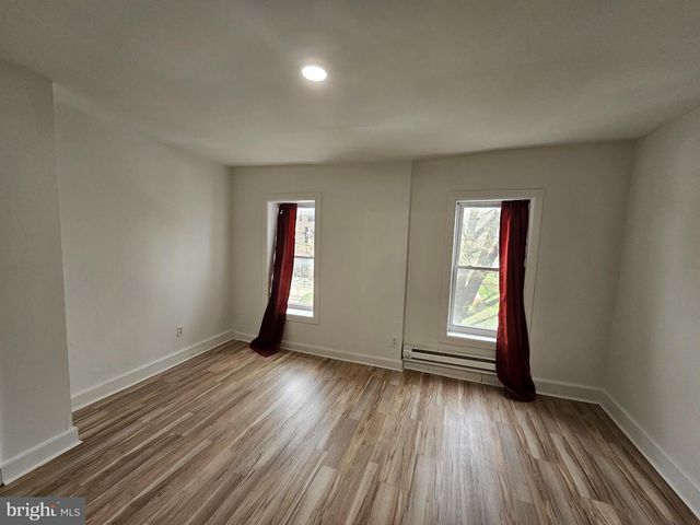 2303 N PINE ST, Wilmington, DE 19802