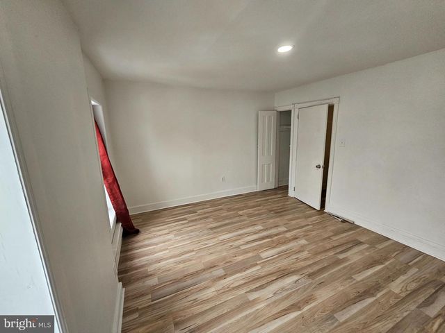 2303 N PINE ST, Wilmington, DE 19802