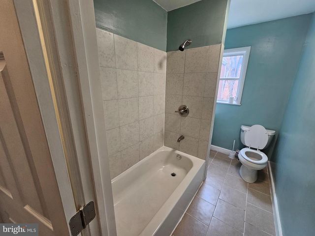 2303 N PINE ST, Wilmington, DE 19802