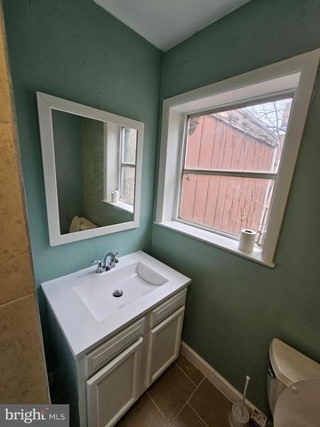 2303 N PINE ST, Wilmington, DE 19802