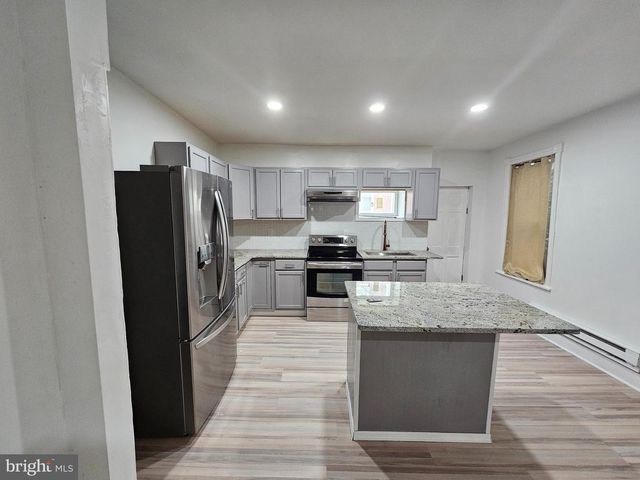 2303 N PINE ST, Wilmington, DE 19802