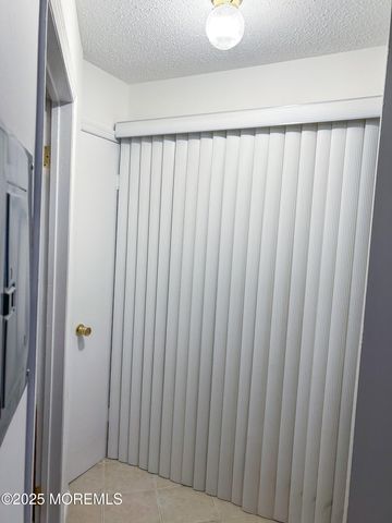 9 Chatham Square 109, Parlin, NJ 08859