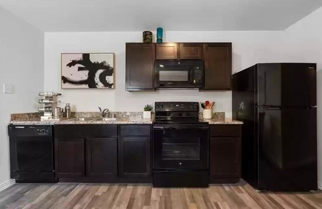 7925 Way Street, Houston, TX 77028