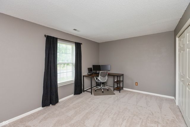 8841 Himebaugh Lane, Indianapolis, IN 46231