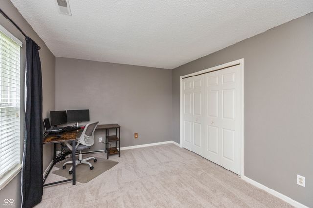 8841 Himebaugh Lane, Indianapolis, IN 46231
