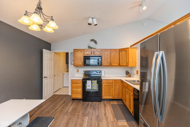 8841 Himebaugh Lane, Indianapolis, IN 46231