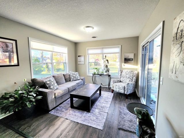 9055 Seiler Road, New Haven, IN 46774