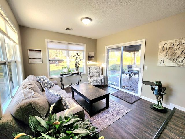 9055 Seiler Road, New Haven, IN 46774