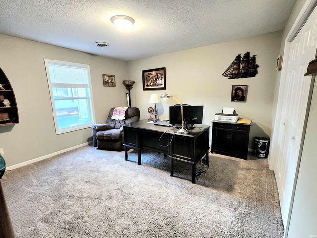 9055 Seiler Road, New Haven, IN 46774