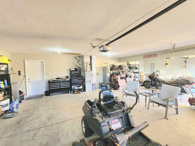 9055 Seiler Road, New Haven, IN 46774