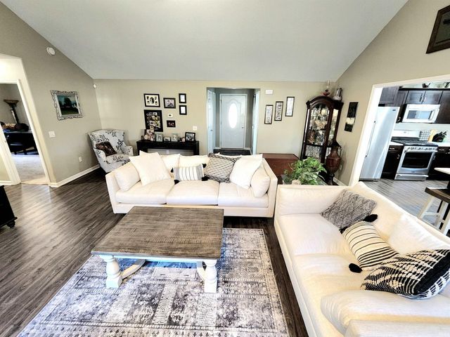 9055 Seiler Road, New Haven, IN 46774