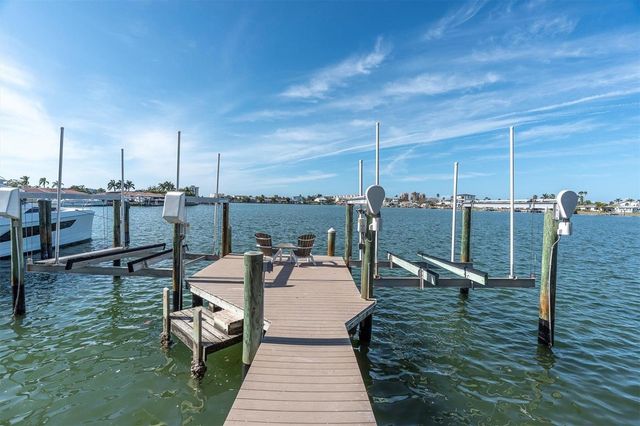 17352 KENNEDY DRIVE, North Redington Beach, FL 33708