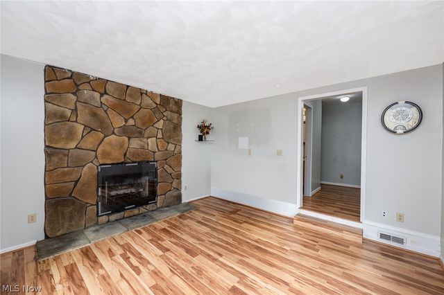 942 E Archwood Avenue, Akron, OH 44306